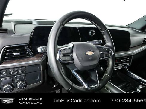 Used 2025 Chevrolet Tahoe LT RWD image 4