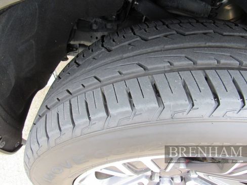 Used 2024 Jeep Wagoneer Series II AWD/4WD image 11