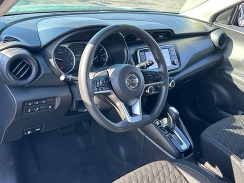 Certified 2021 Nissan Kicks S image 31