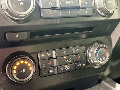 Used 2018 Ford F150 XLT w/ Equipment Group 302A Luxury AWD/4WD image 17