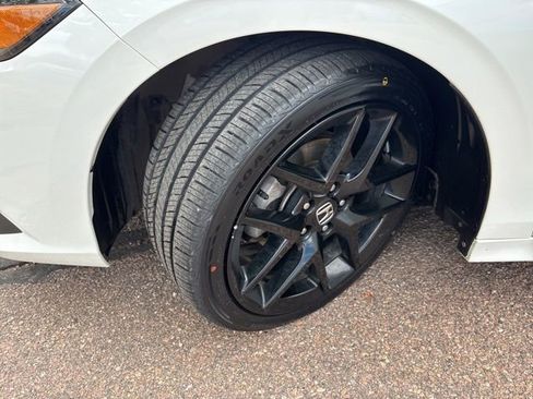 Used 2023 Honda Civic Sport image 15