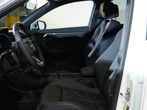 Used 2025 Audi Q3 2.0T Premium w/ Convenience Package image 7