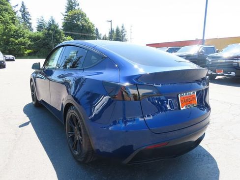 Used 2022 Tesla Model Y Long Range AWD/4WD image 6