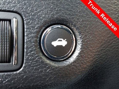 Used 2021 Dodge Challenger R/T Scat Pack image 17