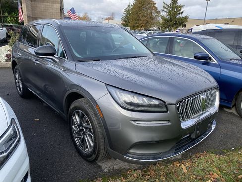 Used 2022 Lincoln Corsair AWD w/ Equipment Group 101A image 2