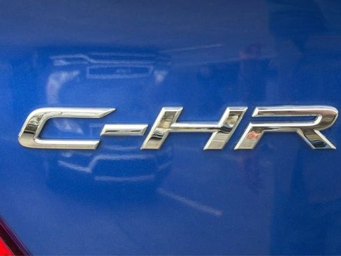 Used 2018 Toyota C-HR XLE image 23