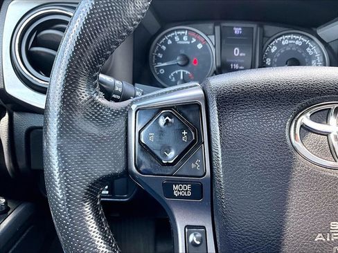 Used 2021 Toyota Tacoma TRD Pro AWD/4WD image 12