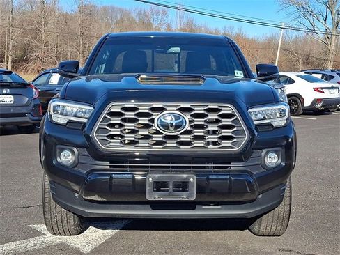 Used 2021 Toyota Tacoma TRD Sport image 2