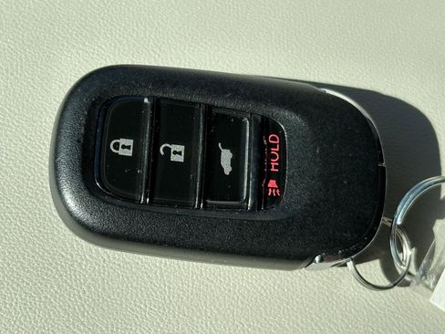 Used 2025 Honda HR-V LX image 14