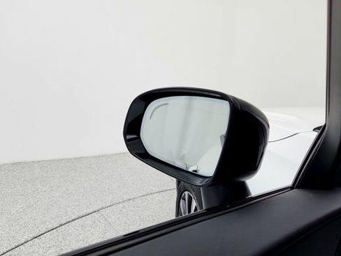 Certified 2025 Volvo XC60 B5 Plus image 22