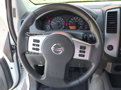 Used 2016 Nissan Frontier SV image 22