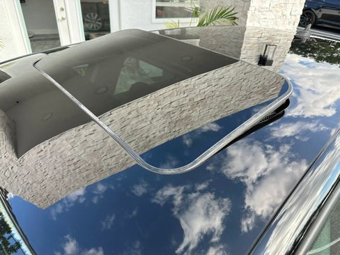 Used 2011 Volkswagen Golf TDI image 9