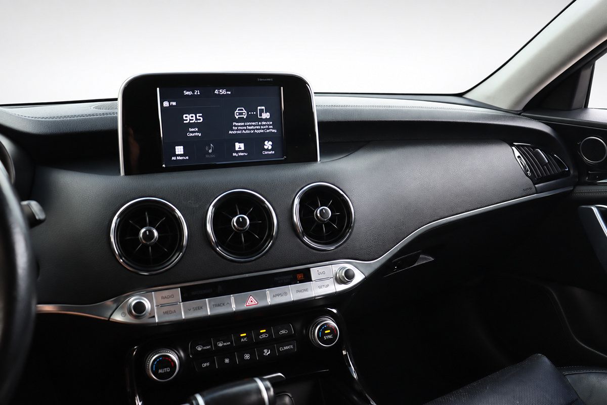 Used 2019 Kia Stinger RWD image 30