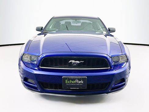 Used 2014 Ford Mustang Coupe image 2