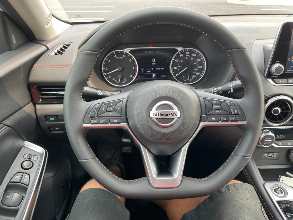 Used 2023 Nissan Sentra SR w/ SR Premium Package FWD image 8