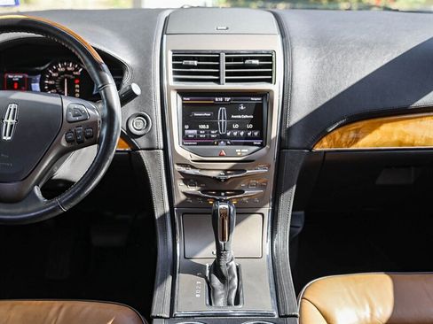 Used 2014 Lincoln MKX FWD w/ Equipment Group 102A image 18