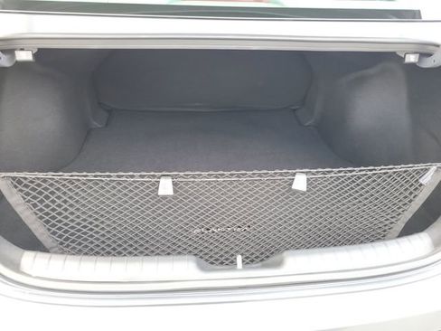 Used 2025 Hyundai Elantra SEL image 24