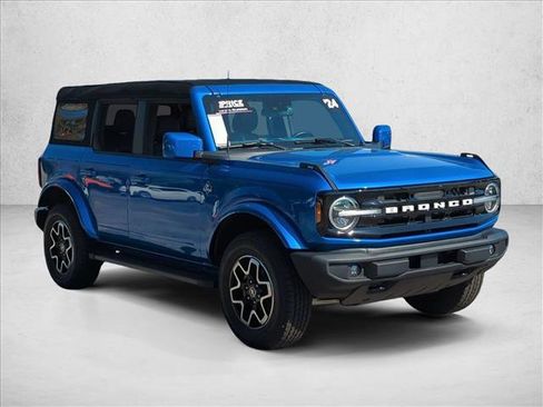 Used 2024 Ford Bronco Outer Banks AWD/4WD image 3