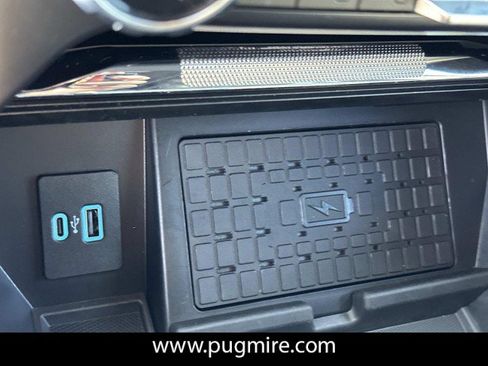 Used 2024 Ford F150 Platinum w/ Equipment Group 702A High image 34