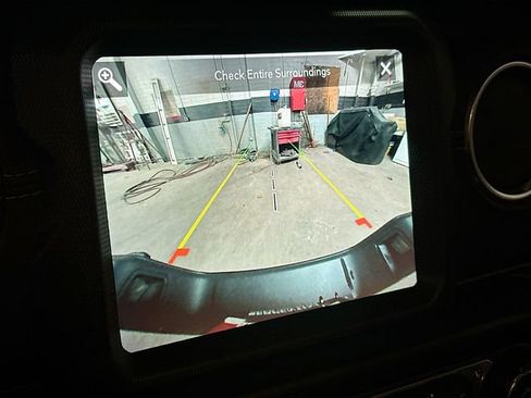 Used 2020 Jeep Gladiator Overland image 15