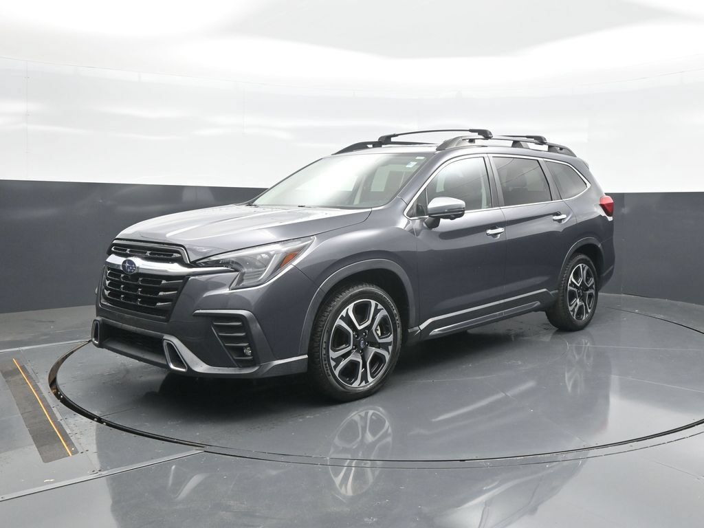Used 2023 Subaru Ascent Touring AWD/4WD image 3