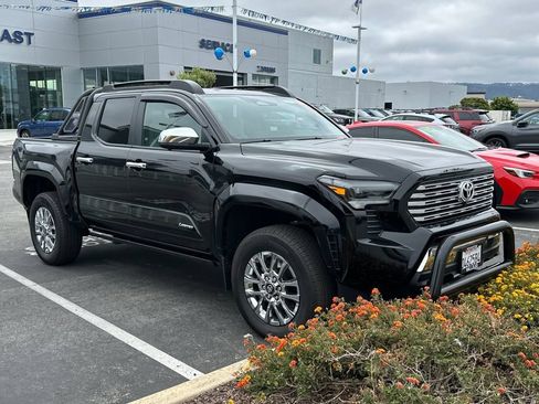 Used 2024 Toyota Tacoma Limited w/ Limited Package (LT) AWD/4WD image 2