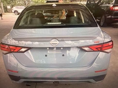 Used 2025 Nissan Sentra SR FWD image 3