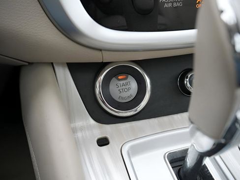 Used 2015 Nissan Murano Platinum w/ Platinum Technology Package FWD image 32