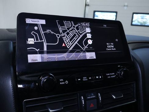 Used 2022 Nissan Armada SV AWD/4WD image 25