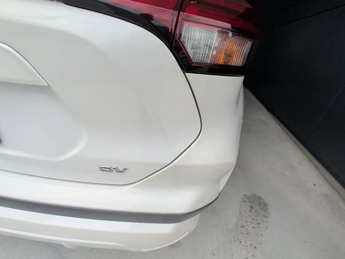 Used 2023 Nissan Kicks SV FWD image 7