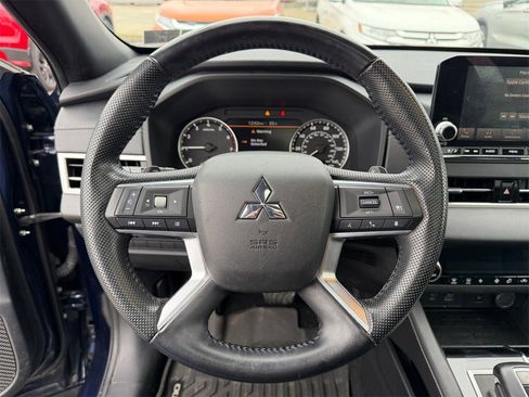 Used 2022 Mitsubishi Outlander SEL Black Edition image 15