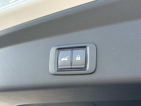 New 2026 Mitsubishi Outlander SE image 12