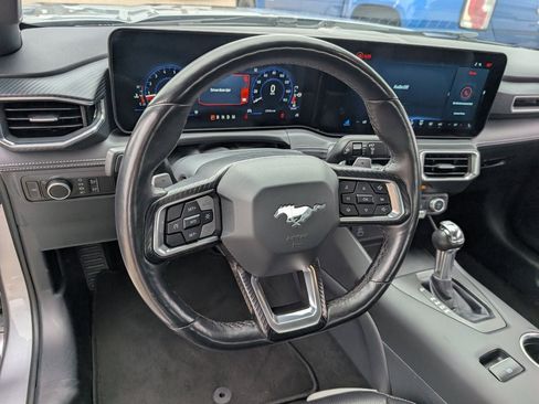 Used 2025 Ford Mustang GT Premium RWD image 8