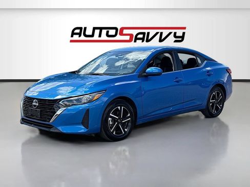 Used 2025 Nissan Sentra SV FWD image 3