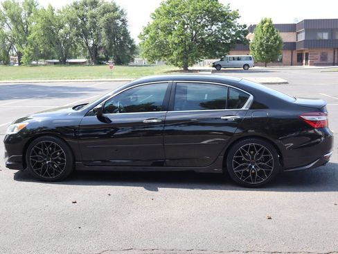 Used 2016 Honda Accord Sport image 9
