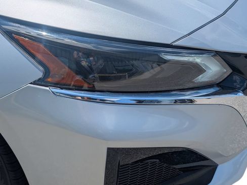 Used 2025 Nissan Altima 2.5 SV FWD image 5