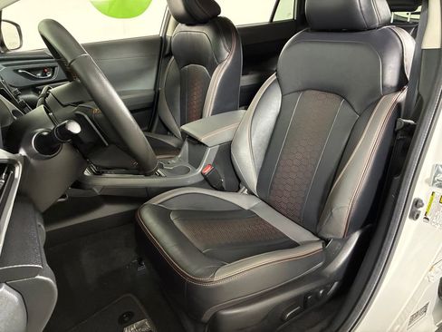 Certified 2025 Subaru Crosstrek 2.5i Limited w/ Crosstrek Mirror Package image 22