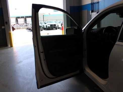 Used 2025 Honda Pilot EX-L image 7