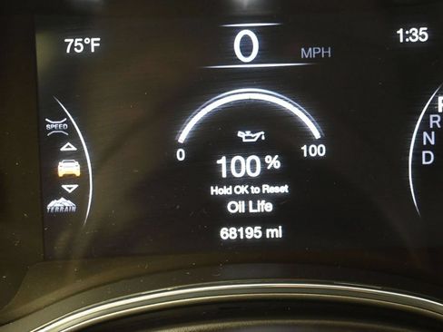Used 2018 Jeep Grand Cherokee Limited AWD/4WD image 16