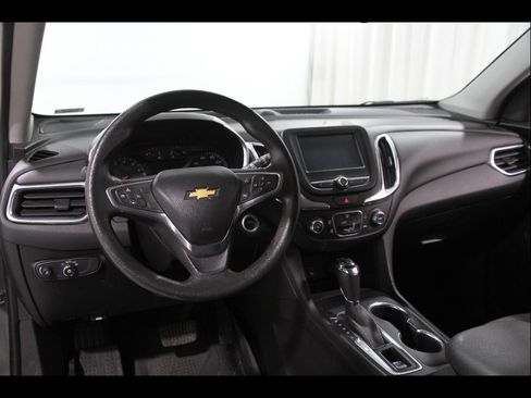 Used 2018 Chevrolet Equinox LT FWD image 6