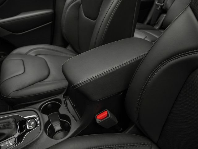 Used 2019 Jeep Cherokee Latitude Plus FWD image 51