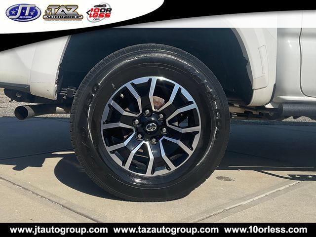 Used 2020 Toyota Tacoma TRD Sport w/ Technology Package RWD image 9