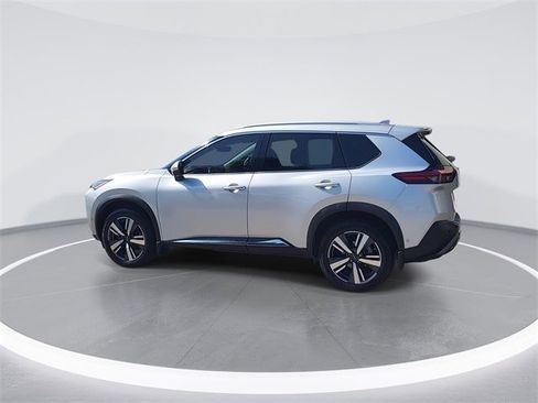 Used 2022 Nissan Rogue SL w/ SL Premium Package image 6