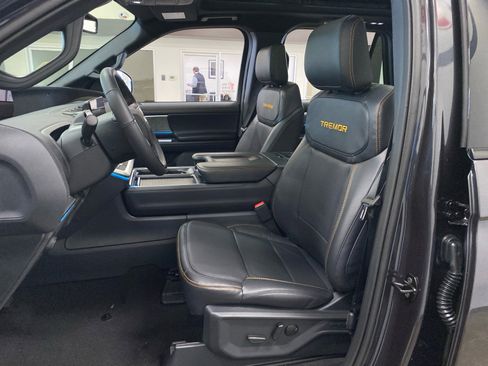 New 2025 Ford Expedition Tremor image 19