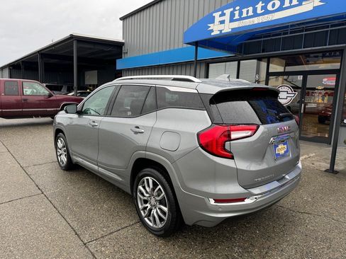 Used 2024 GMC Terrain Denali AWD/4WD image 3