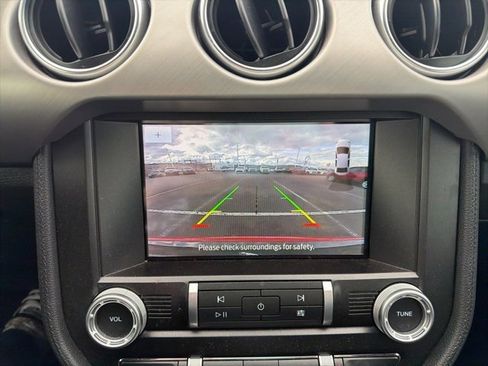 Used 2020 Ford Mustang Premium image 9