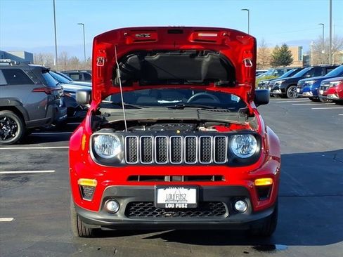 Used 2022 Jeep Renegade Latitude image 32