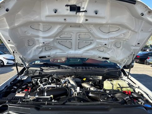 Certified 2022 Ford F450 Platinum w/ FX4 Off-Road Package image 34