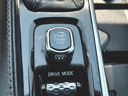 Used 2020 Volvo XC90 T5 Momentum AWD/4WD image 16