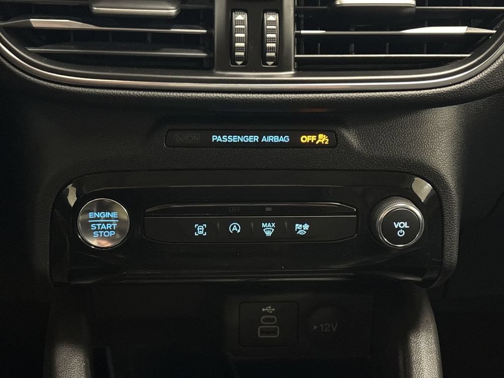 Used 2025 Ford Escape Platinum AWD/4WD image 52